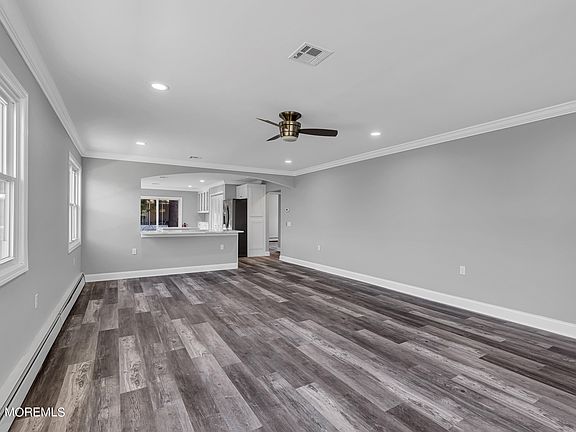 4th image of 12 Polonaise Drive