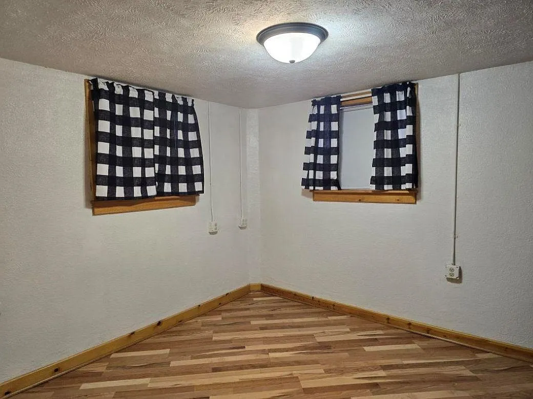 1 bed, 728 sqft, $725 — Photo 2
