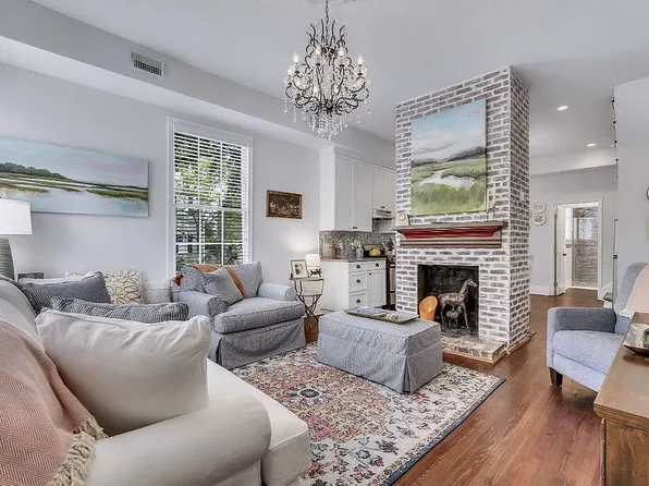 532 E State St, Savannah, GA 31401