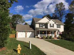 135 Harper Ridge Ct, Clemmons, NC 27012