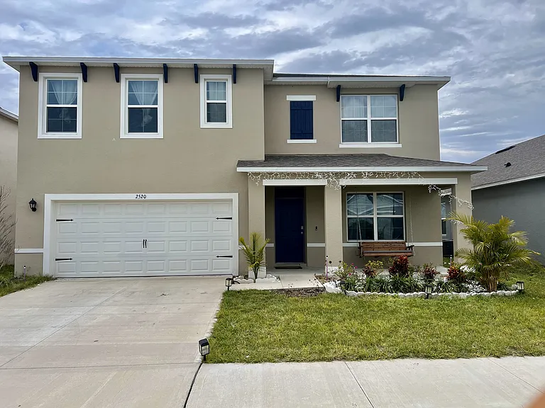2520 Tulip Dr — Photo 2