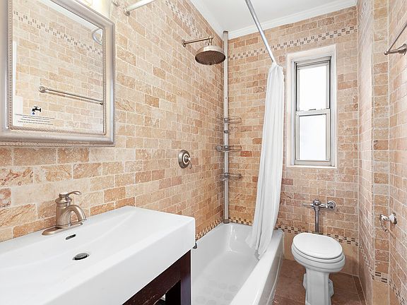 2nd image of 210 W 19th St APT 5B