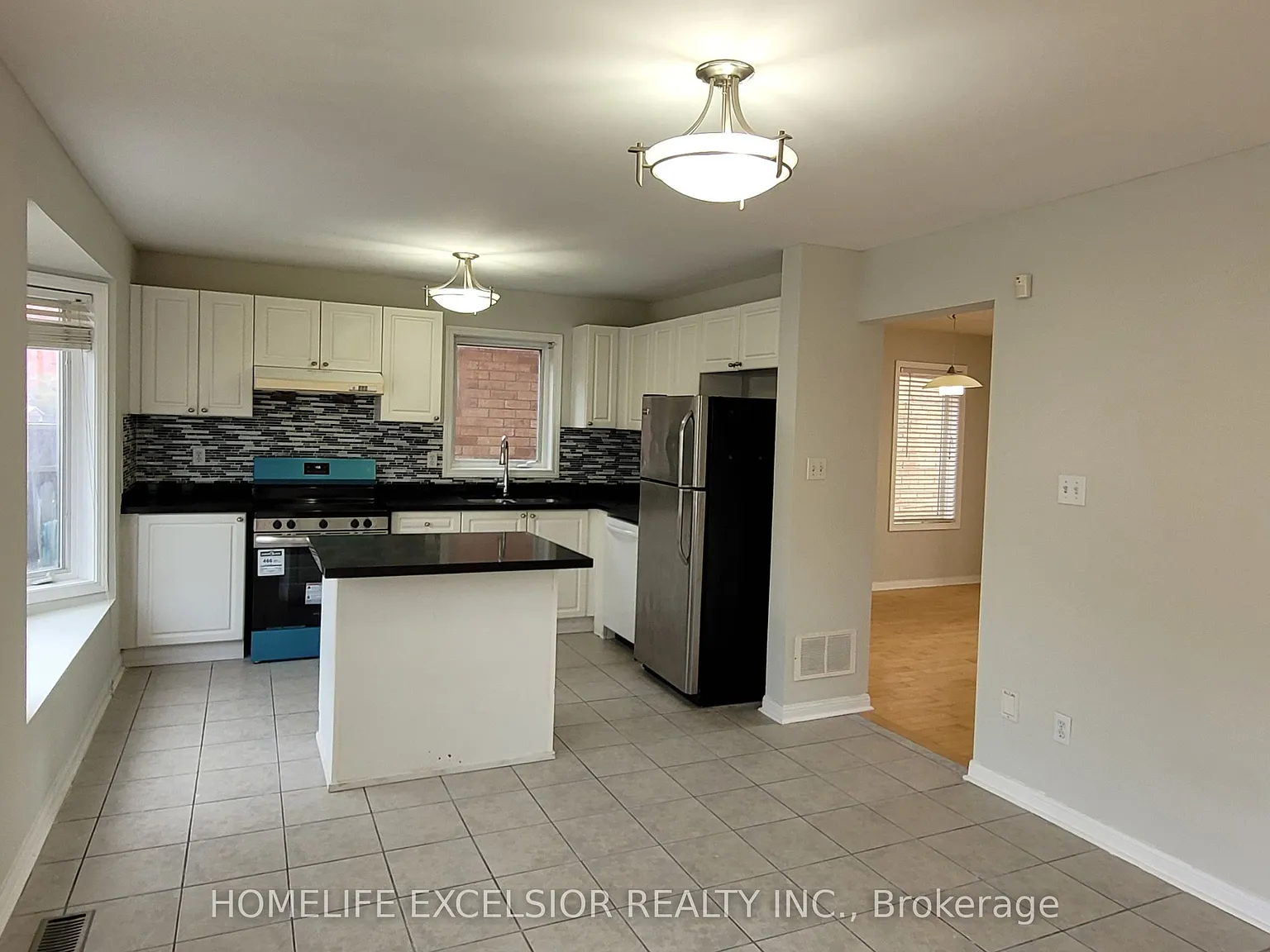 3 bed, $3,100 — Photo 4