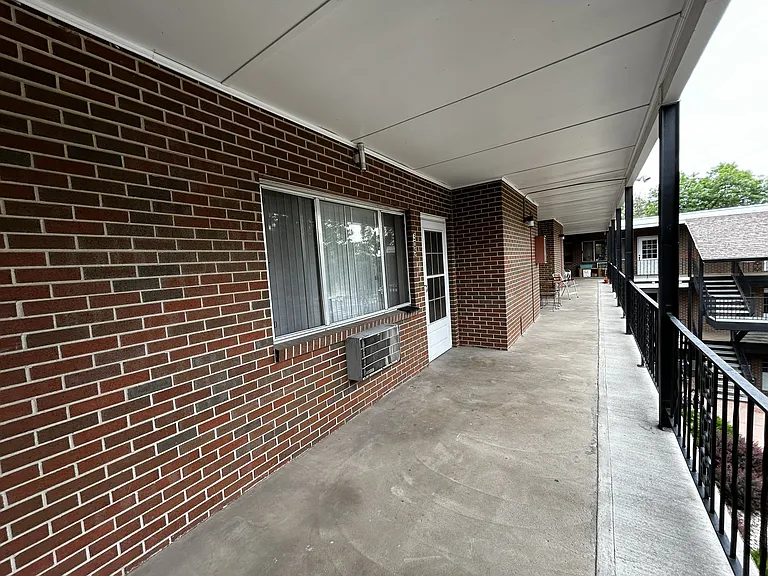 301 Peterson St #305 — Photo 1