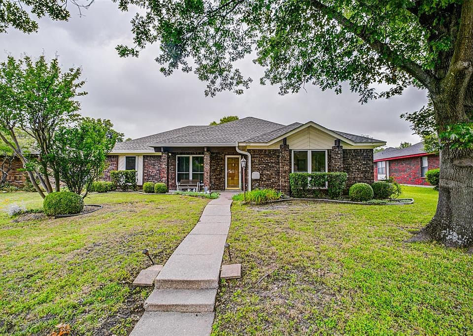 1st image of 605 Hearthstone Ct