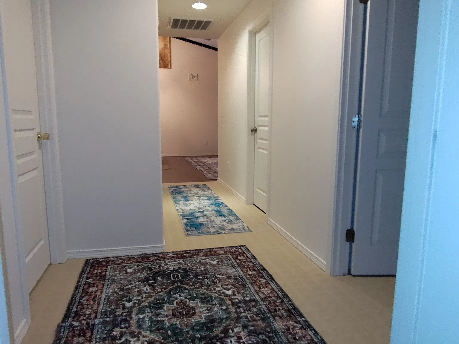 3 bed, 1244 sqft, $2,350 — Photo 4