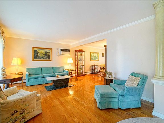 2nd image of 12 Dartmouth Dr