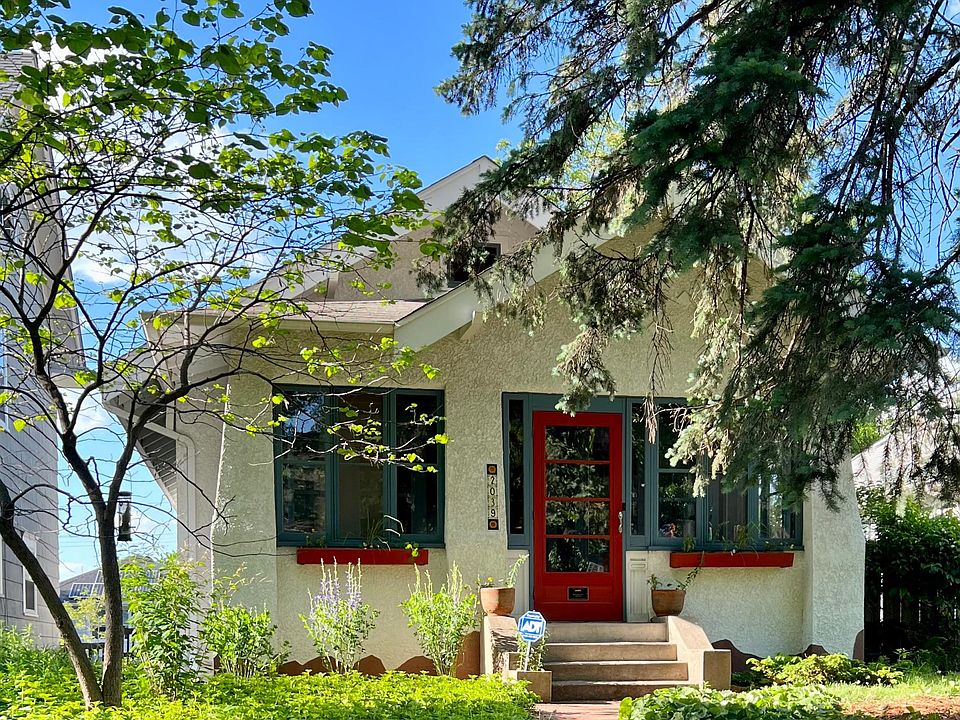 1st image of 2039 Fairmount Ave