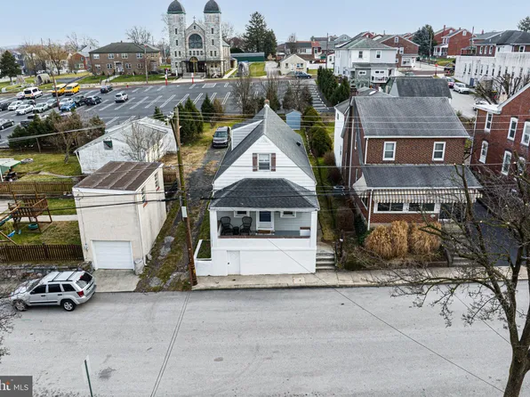 142 Coates St, Bridgeport, PA 19405