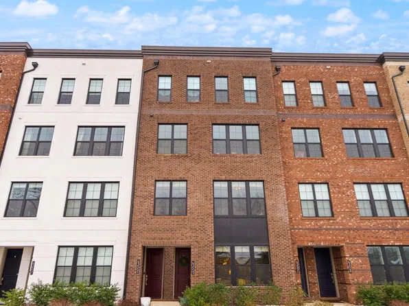 43553 Charitable St, Ashburn, VA 20148