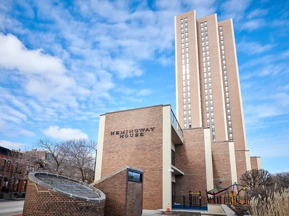 1850 N Clark St APT 2108, Chicago, IL 60614