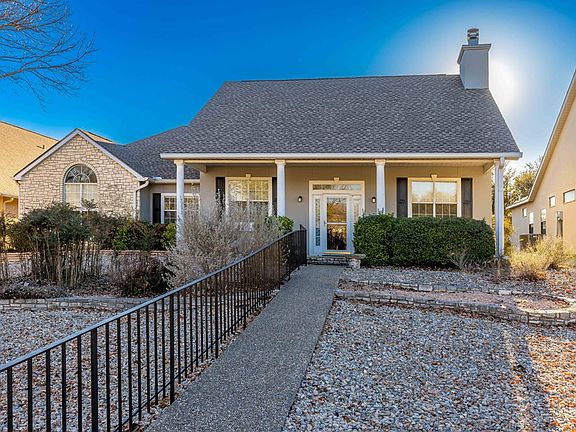 3rd image of 219 Canyon Creek Ln