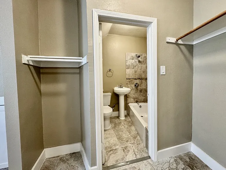 204 Falcon Ave — Photo 10