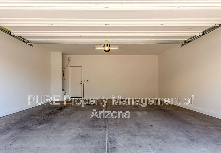 4044 E Oakland St — Photo 19