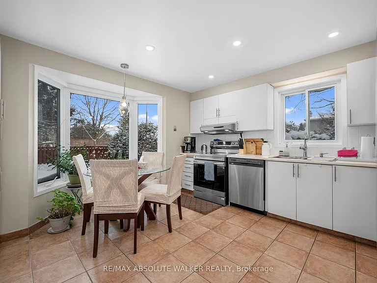 1849 Montereau Ave — Photo 11