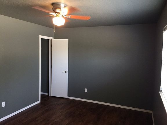 5th image of 124 NE 23rd St APT 9