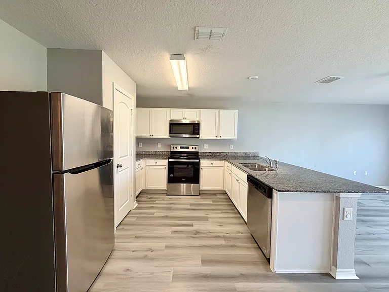 687 Gila Dr — Photo 8