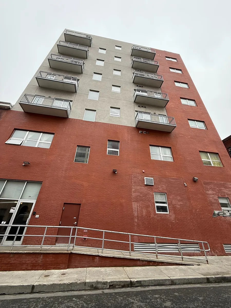 Building Photo - 211 N Camac St #2C