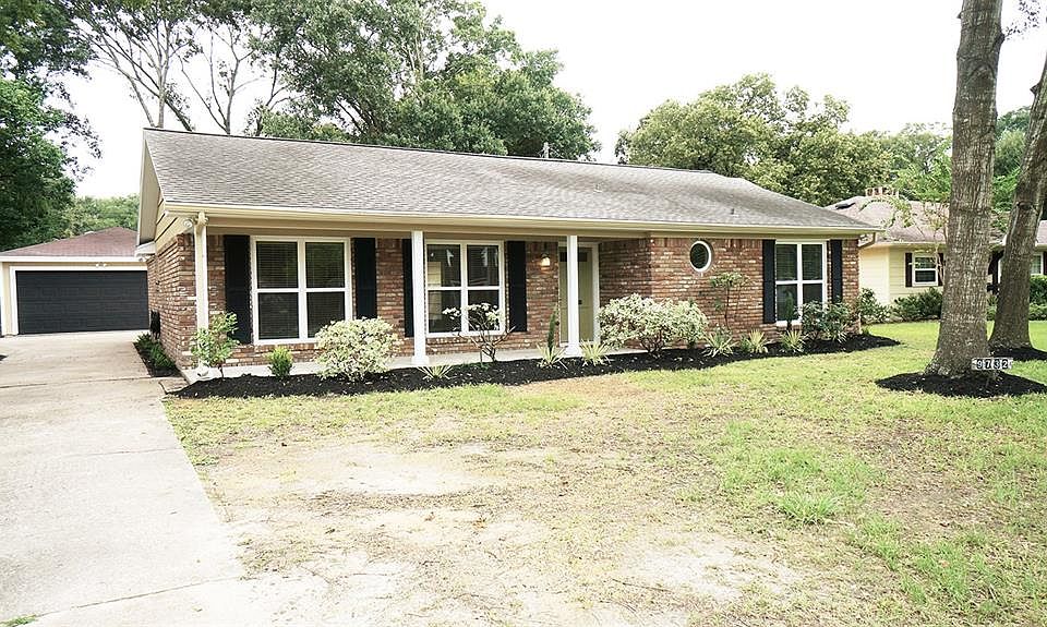 1st image of 9732 Westview Dr