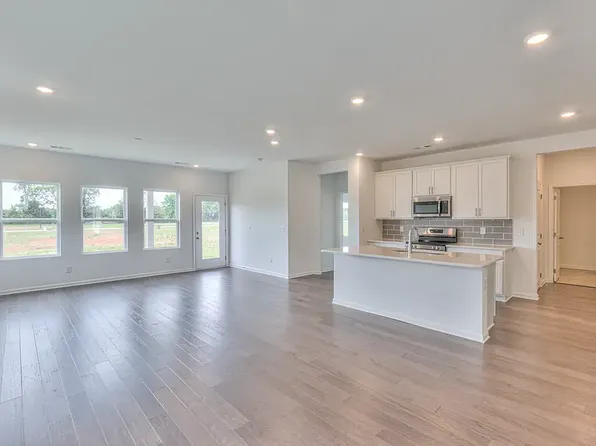 4909 Russell David Dr, Murfreesboro, TN 37129