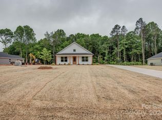 527 Blacksnake Rd, Stanley, NC 28164