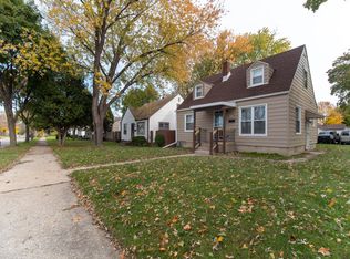 4902 N 22nd St, Milwaukee, WI