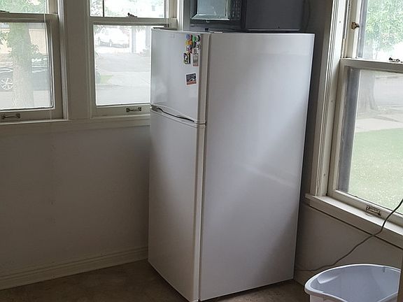 2nd image of 468 Herschel St APT 1
