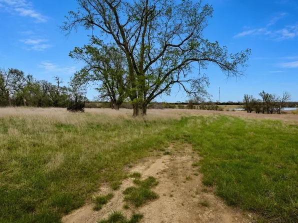 0 P Rd, Holton, KS 66436