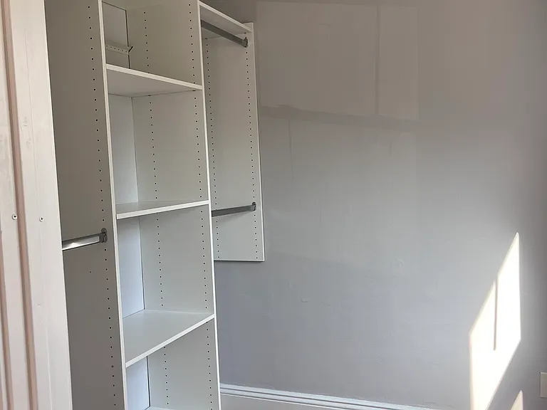 walkin closet
