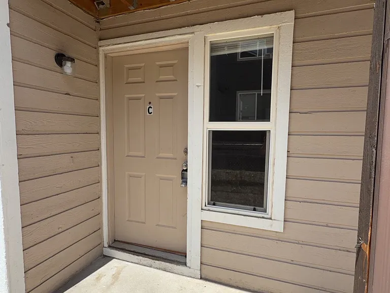 1161 Mazatlan Cir #C — Photo 2