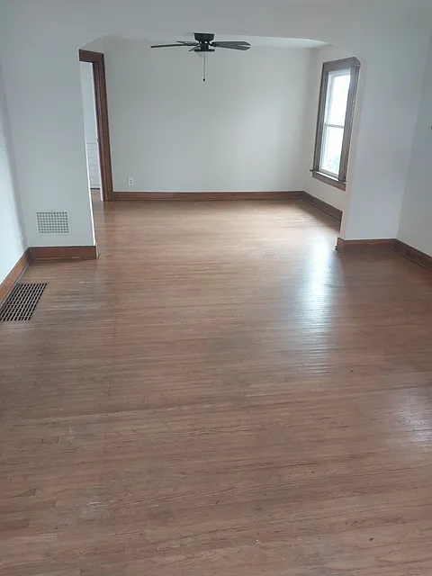 2 bed, 1050 sqft, $1,250 — Photo 4