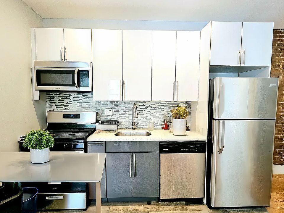 1st image of 440 Audubon Ave #22