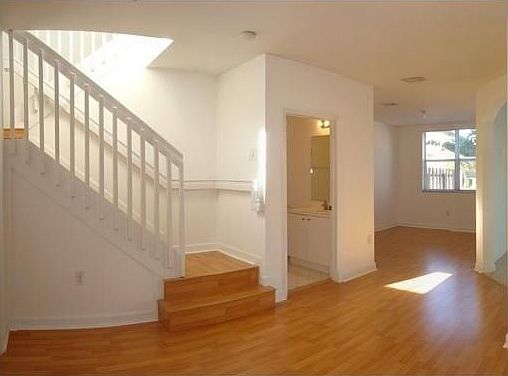 4th image of 3360 NE 14th Dr #10930
