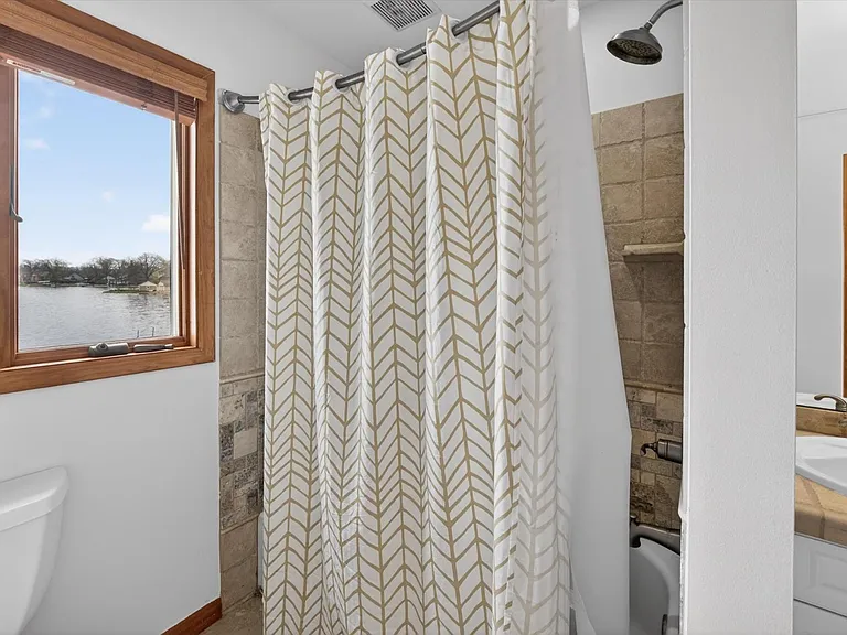 3341 Newton Rd — Photo 40