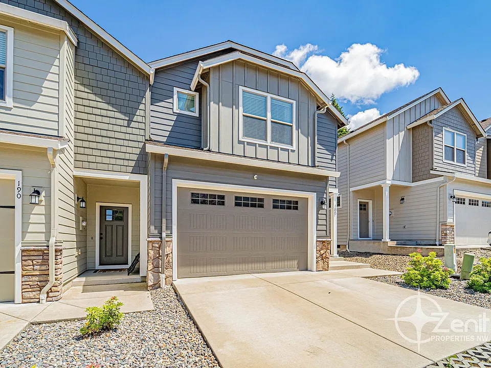 186 N 44th Pl