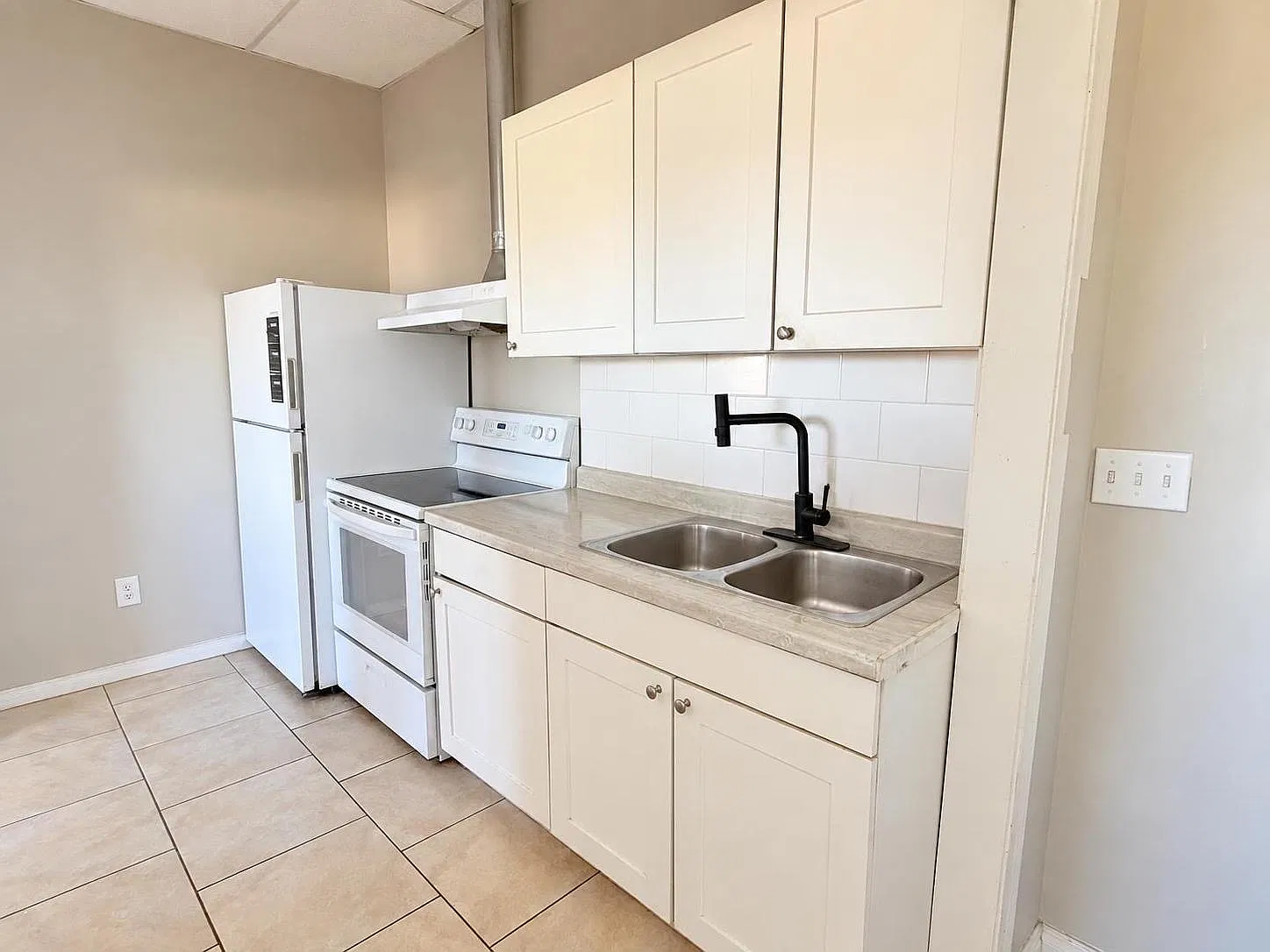 Studio, $1,531 — Photo 4