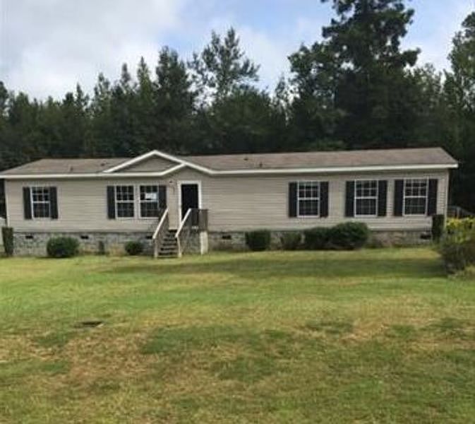 1st image of 220 Pine Forest Dr