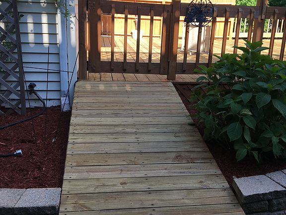 Ramp/Handicap Access to deck