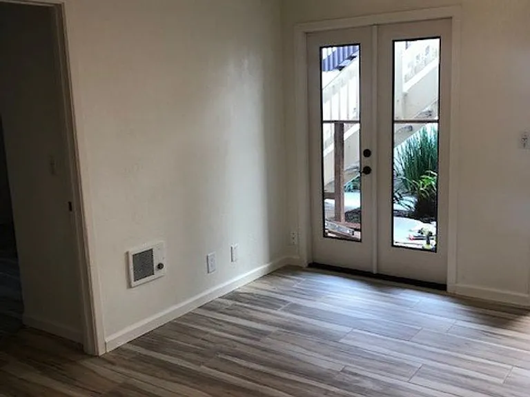 350 Ellwood Beach Dr — Photo 4