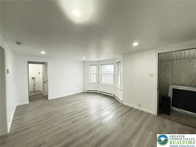 735 Main St #2 — Photo 3