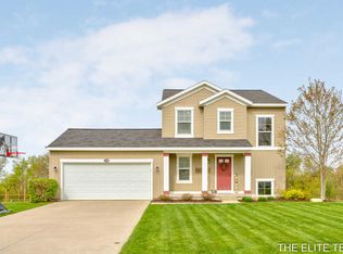 7135 Copper Oak Dr, Zeeland, MI 49464
