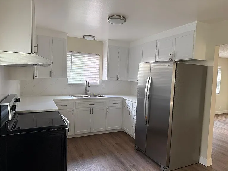 1172 Brace Ave #5 — Photo 8