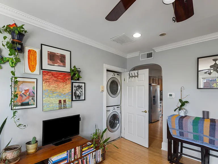 Laundry in unit