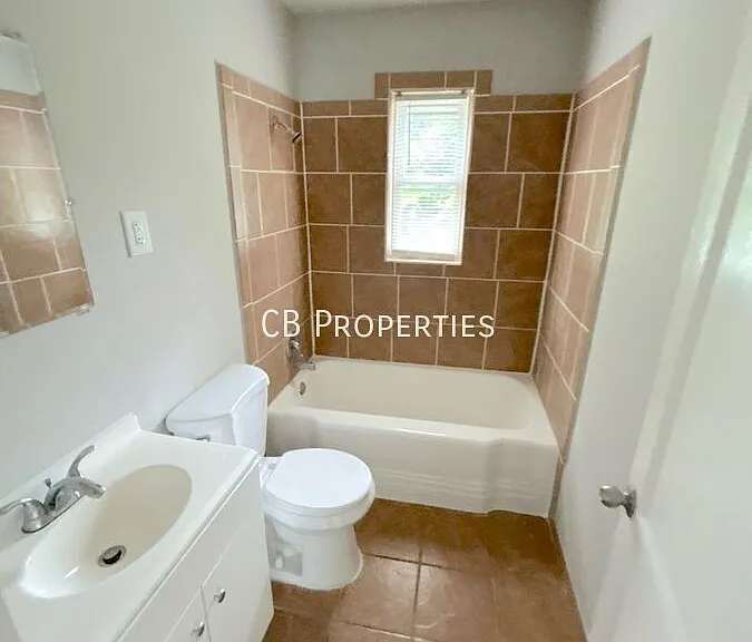 3717 Deerwood Cv — Photo 5