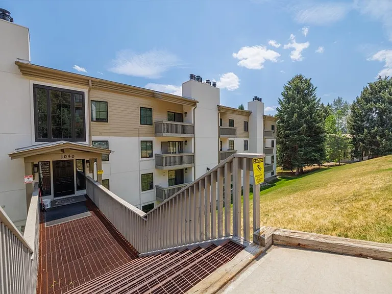 1040 Vail View Dr #308 — Photo 2
