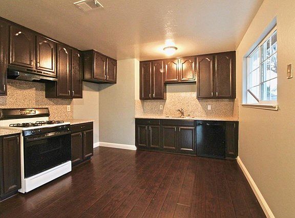 5th image of 1825 Palm Ave
