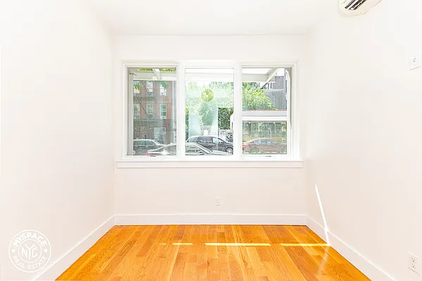 Rented by MySpaceNYC | media 60