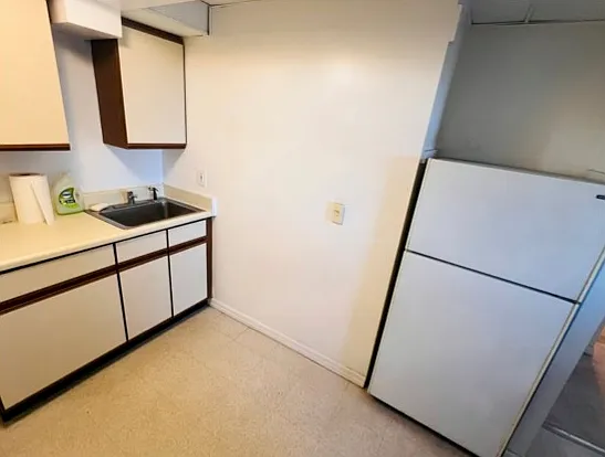 2 bed, 750 sqft, $2,300 — Photo 2