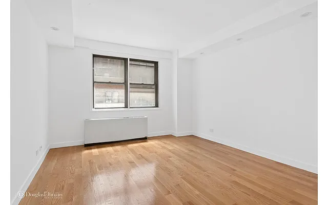 Rented by Douglas Elliman | media 19