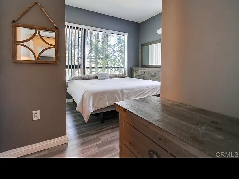 889 Date St — Photo 12